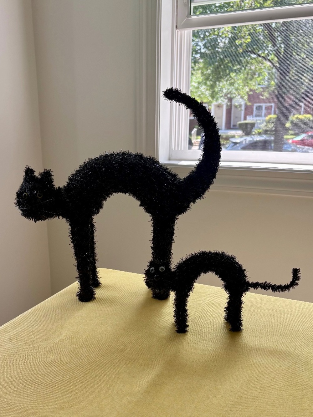 Black Tinsel Arched Back Scaredy Cat Set of 2